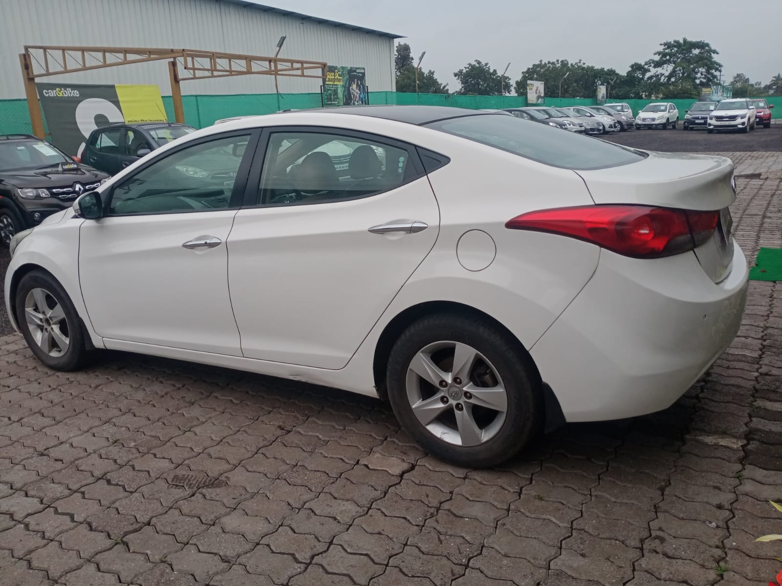 Elantra image 3 Elantra image 3