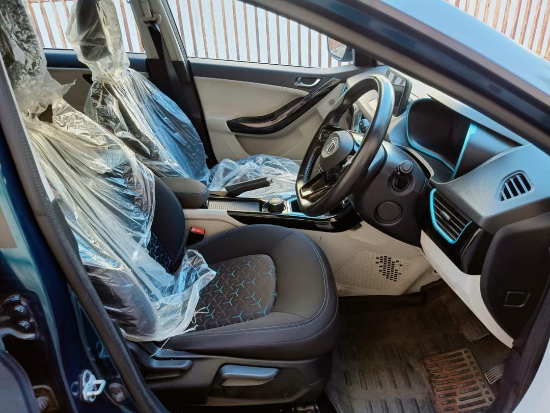 2020 Tata Nexon EV XZ Plus LUX [2022-2023] Front Seats 