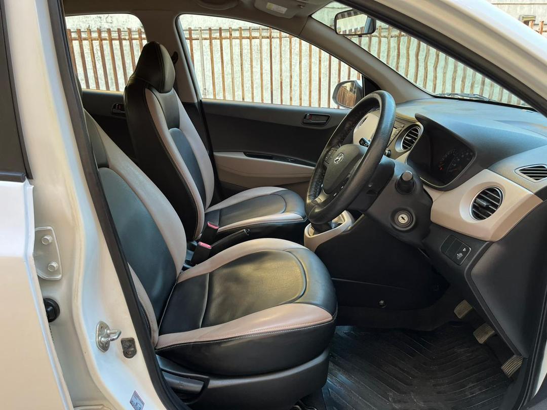 2019 Hyundai Xcent S Petrol Front Seats 