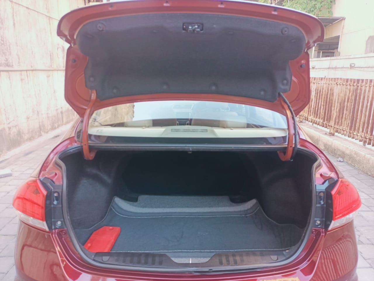 Ciaz image 10 Ciaz image 10