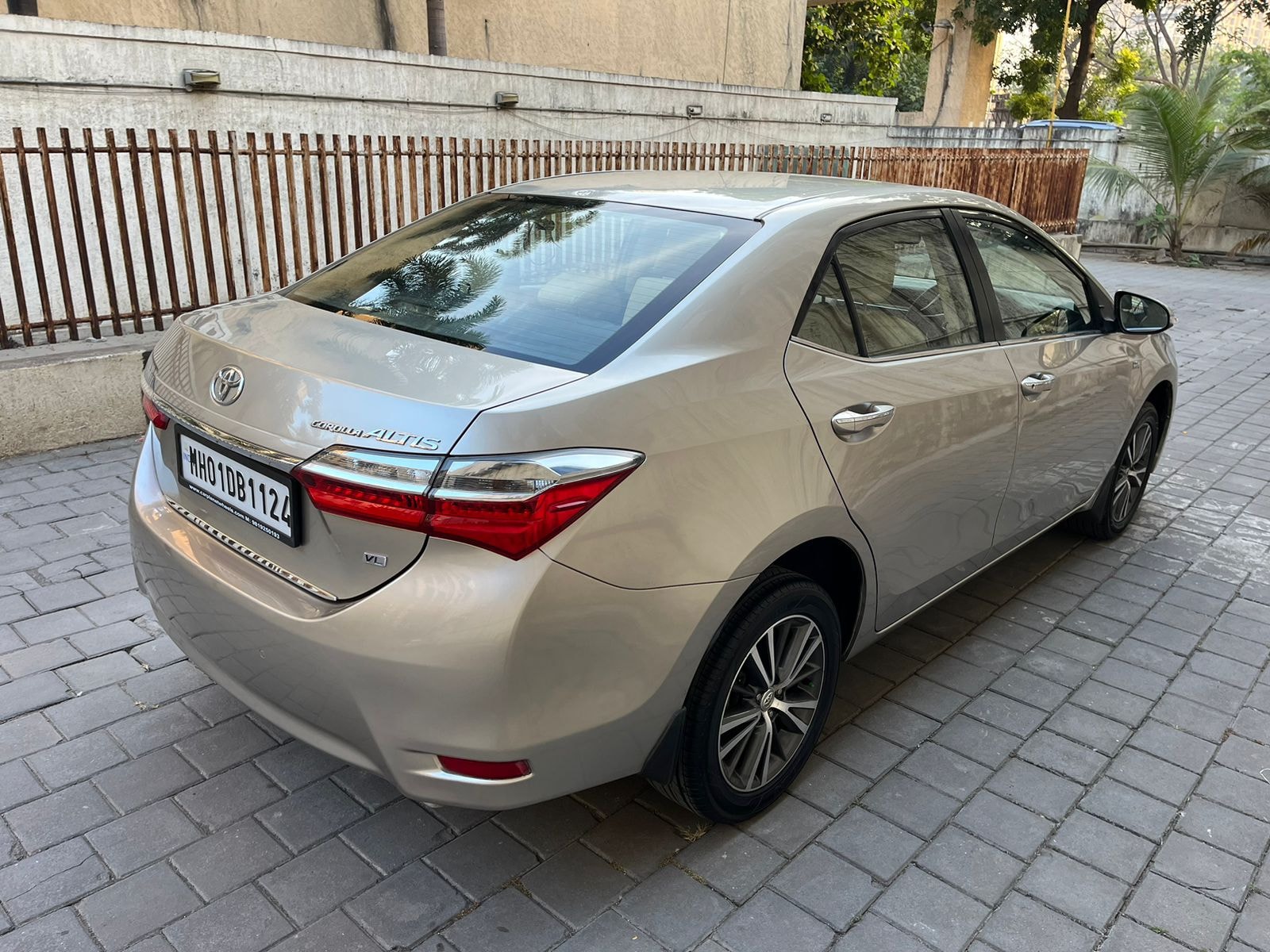 Corolla Altis image 4 Corolla Altis image 4