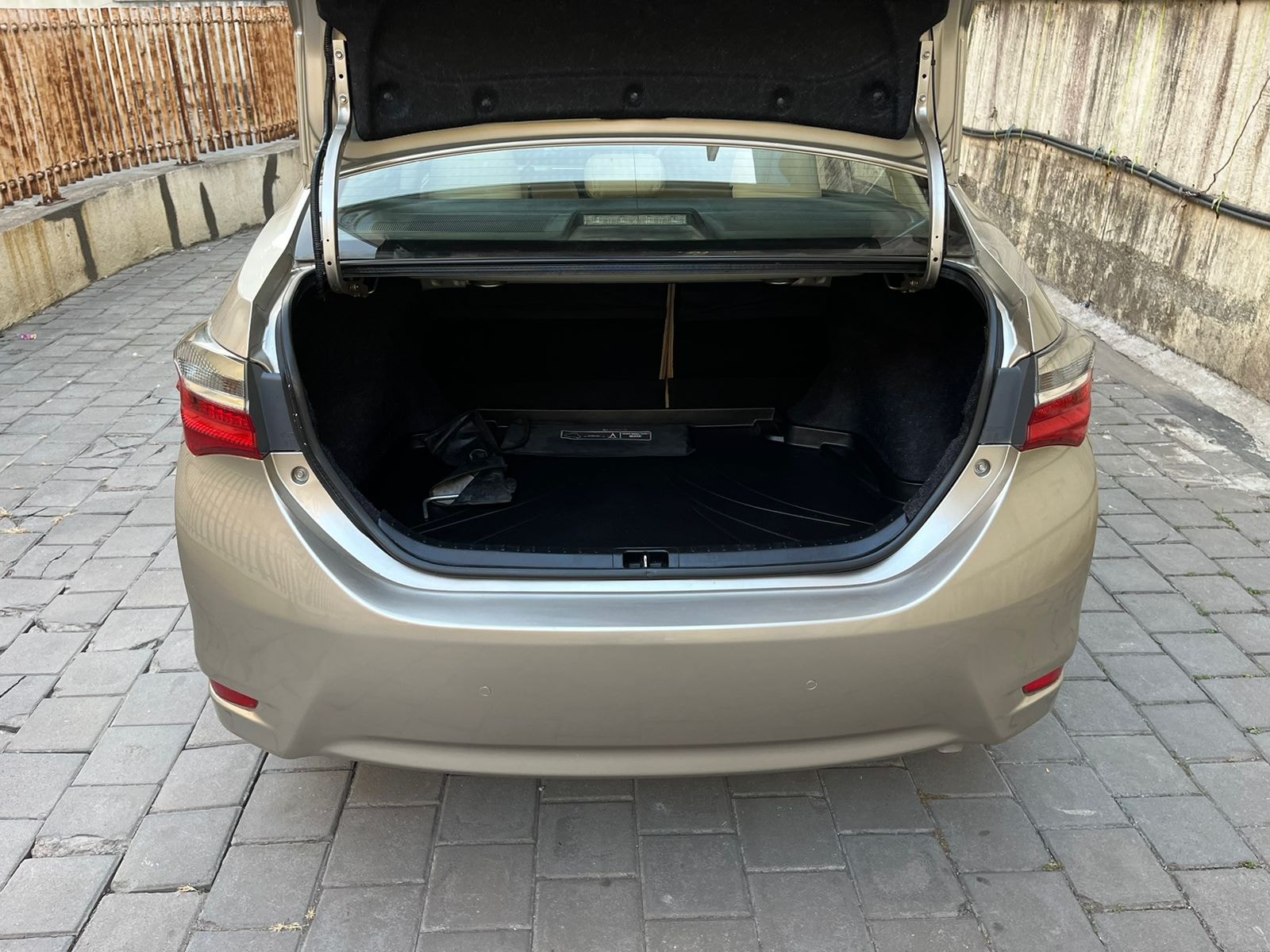 Corolla Altis image 7 Corolla Altis image 7