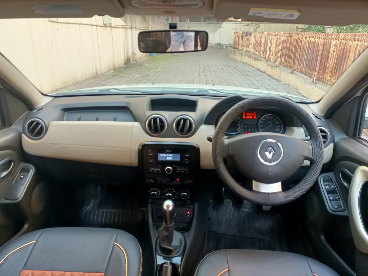 Duster image 11 Duster image 11