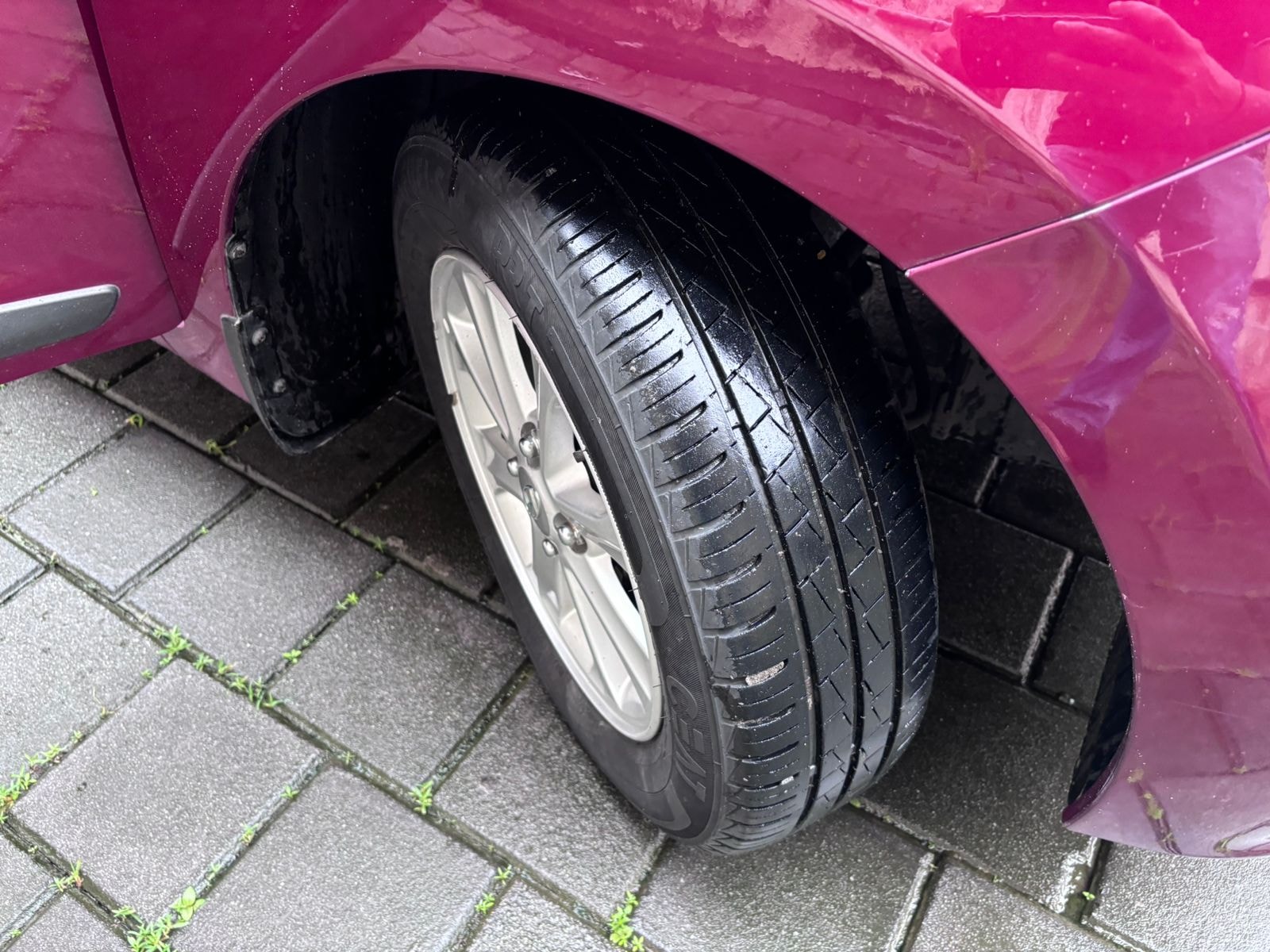 i10 image 5 i10 image 5