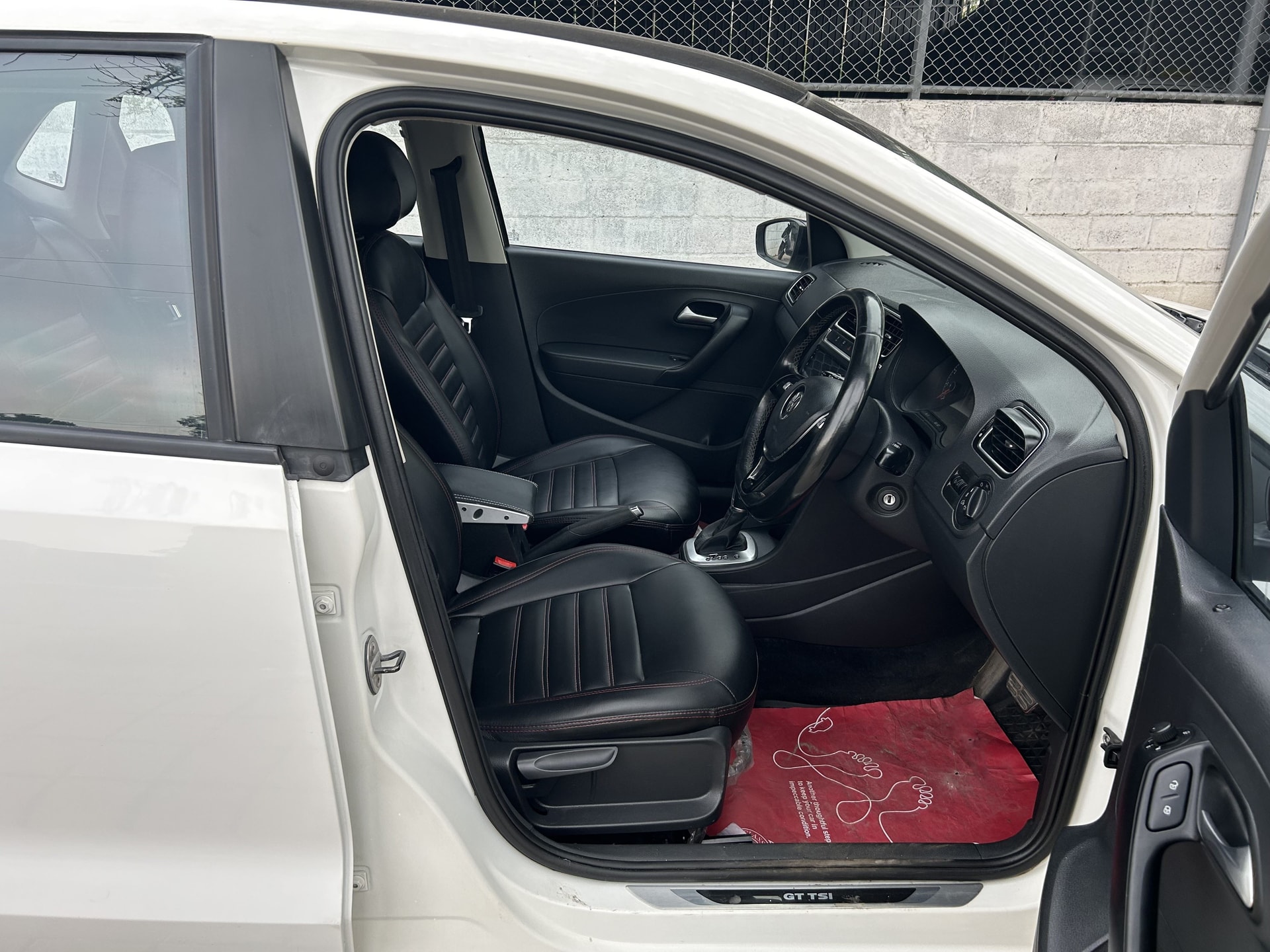 Polo image 16 Polo image 16