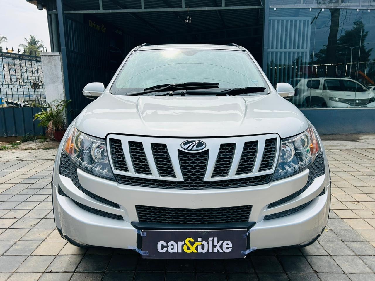 XUV500 image 3 XUV500 image 3