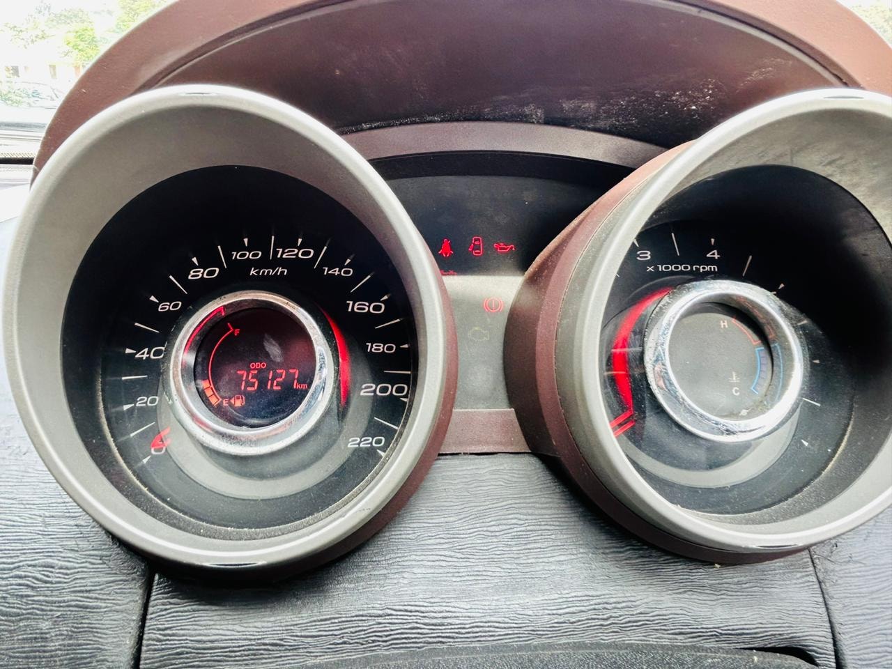 XUV500 image 4 XUV500 image 4