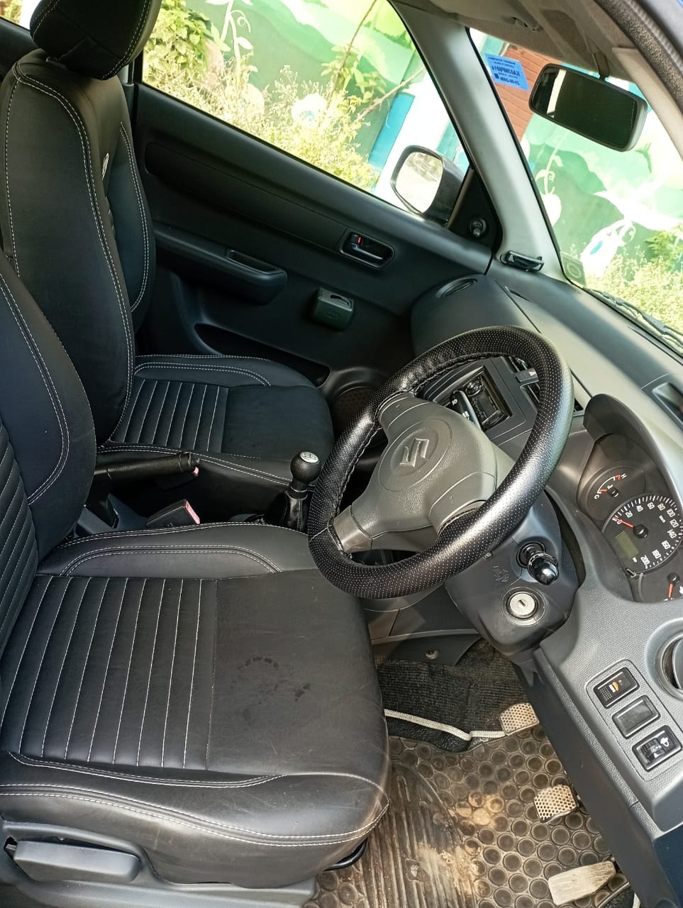 Swift image 16 Swift image 16