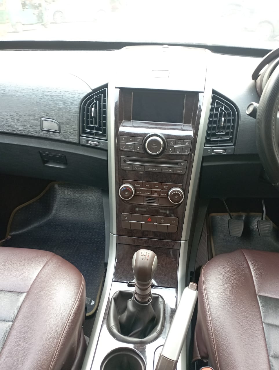 XUV500 image 17 XUV500 image 17