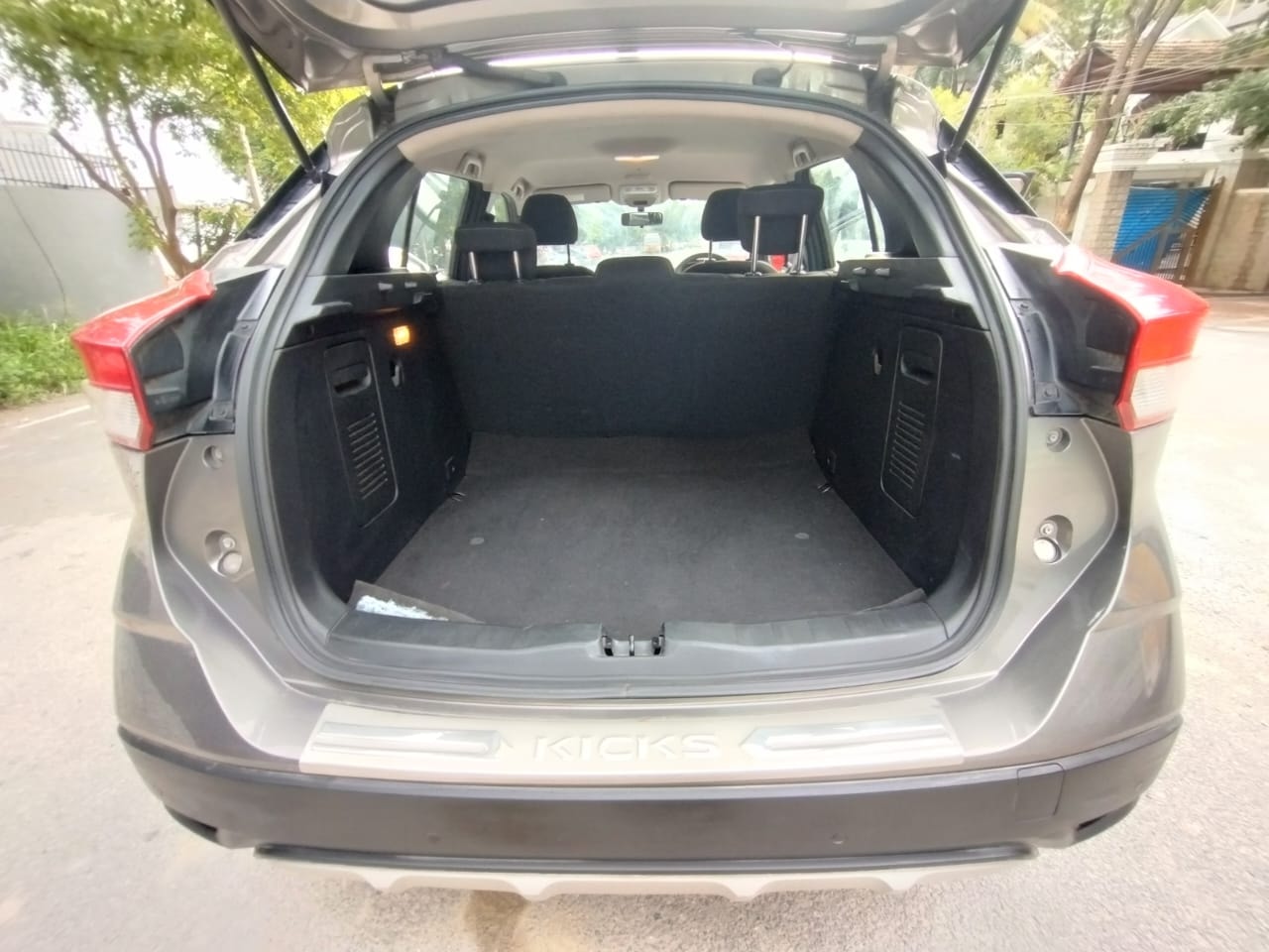 Used 2019 Nissan Kicks Used 2019 Nissan Kicks