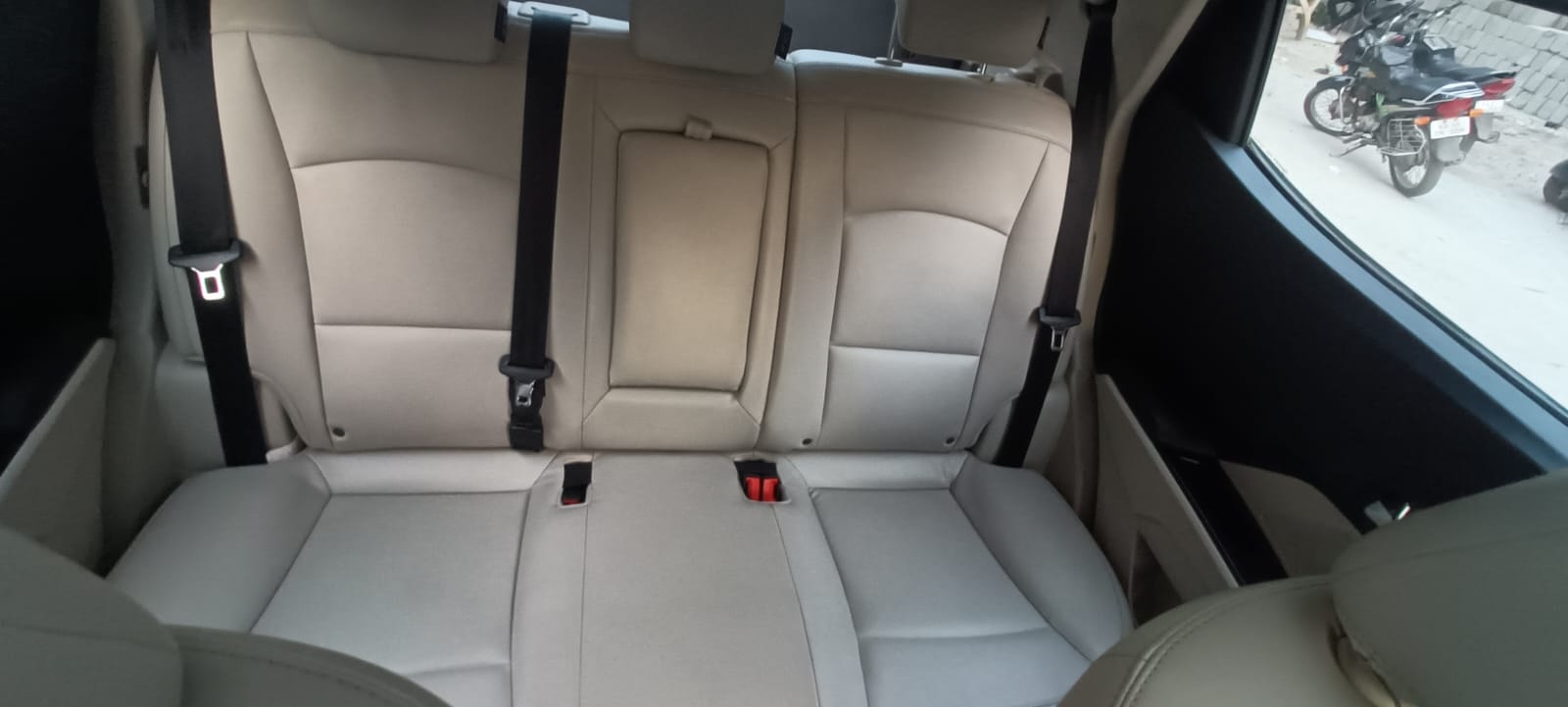 Used 2020 Mahindra XUV300 Used 2020 Mahindra XUV300