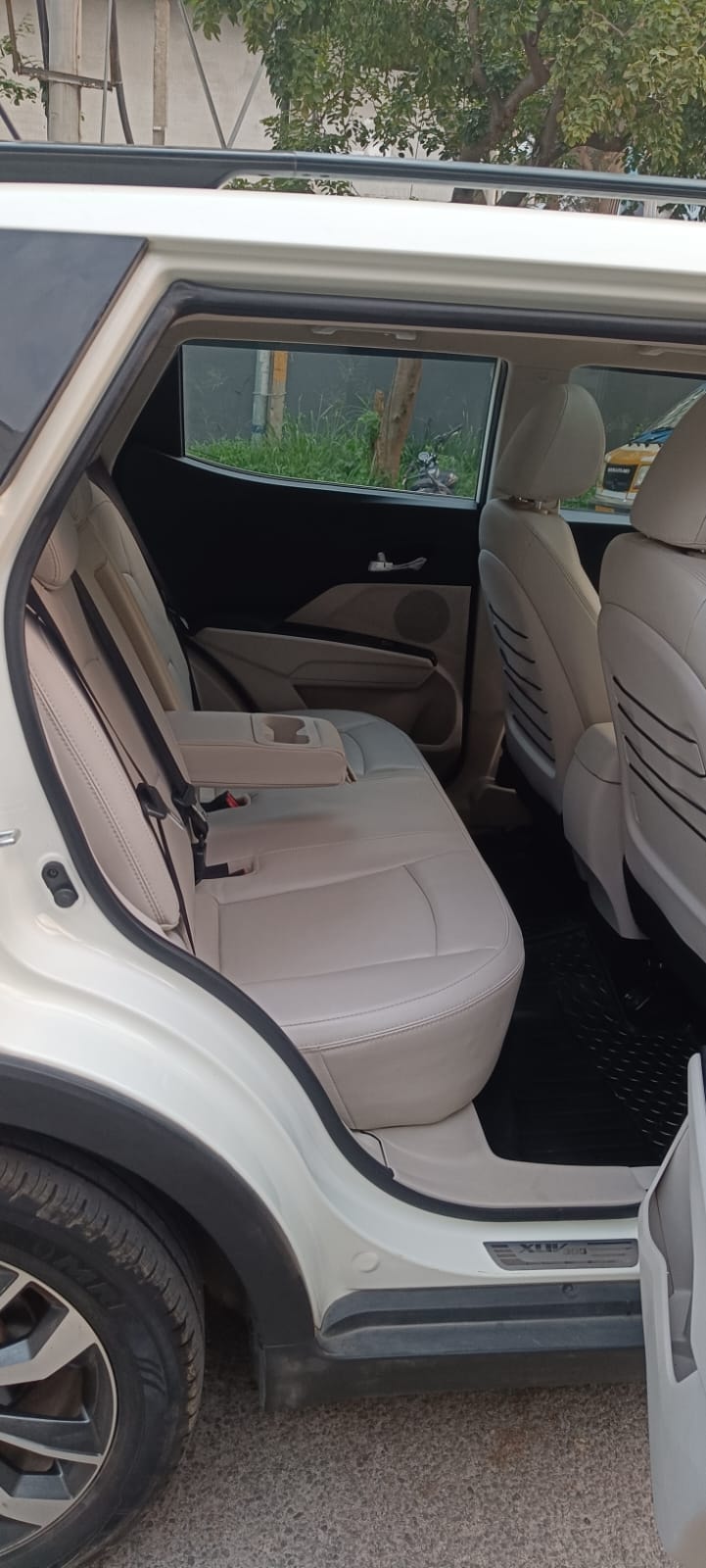 Used 2020 Mahindra XUV300 Used 2020 Mahindra XUV300