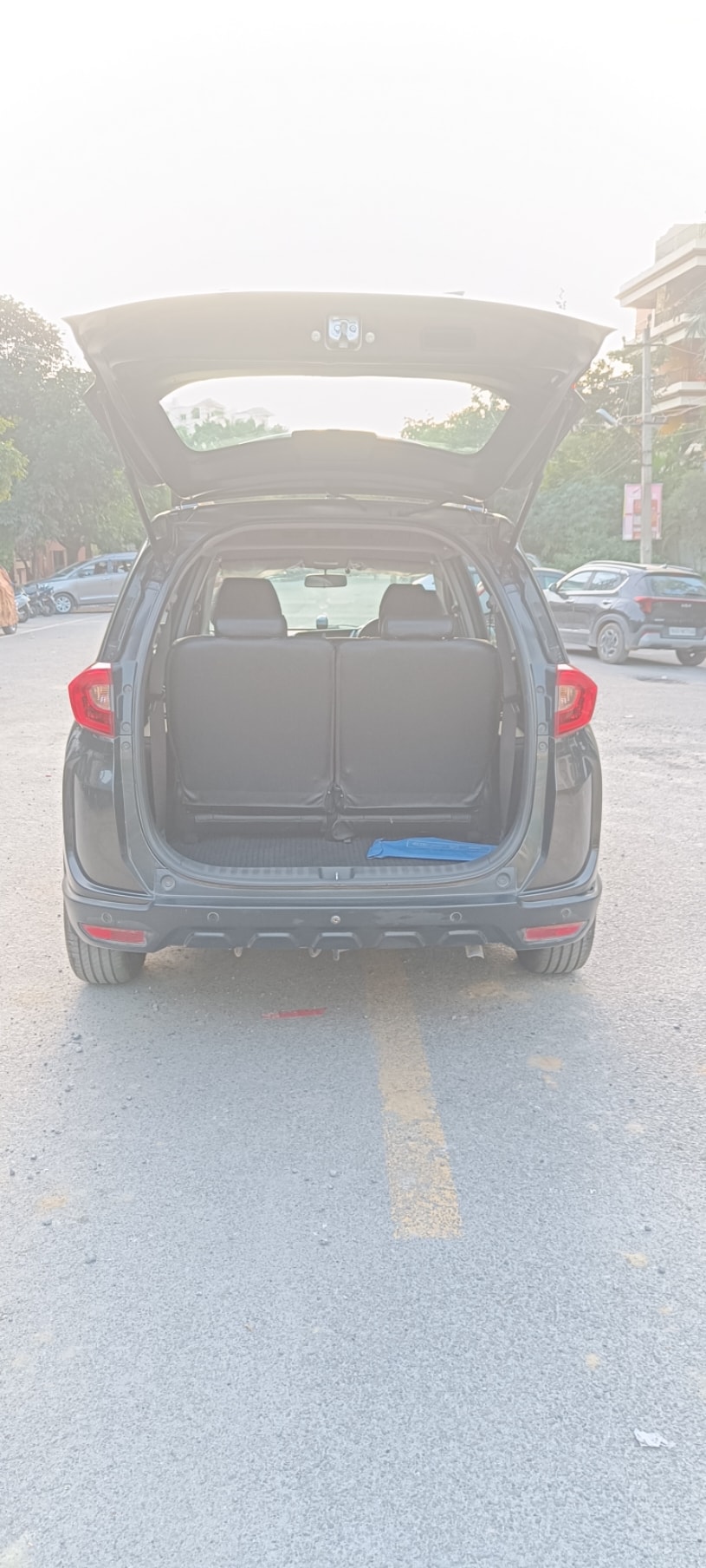 BR-V image 10 BR-V image 10