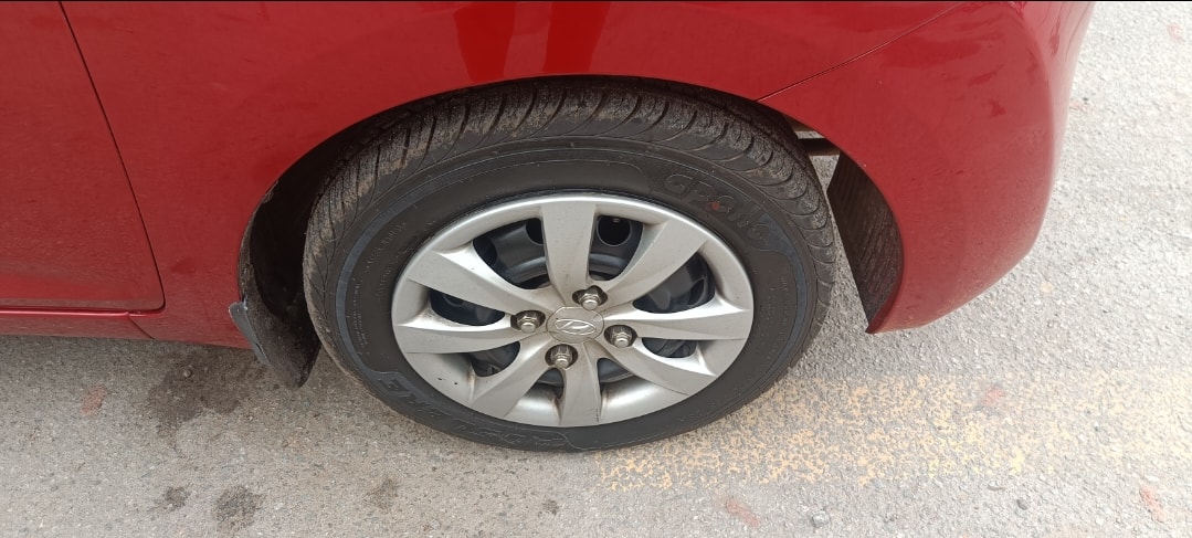 Used 2013 Hyundai EON Used 2013 Hyundai EON