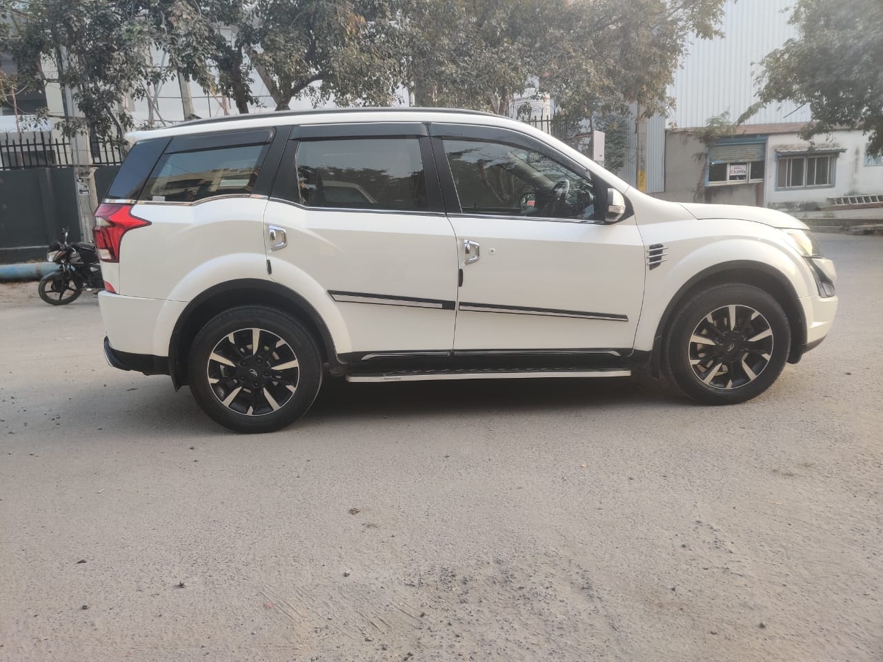 XUV500 image 6 XUV500 image 6