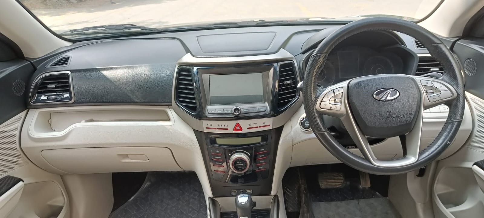 Used 2020 Mahindra XUV300 Used 2020 Mahindra XUV300