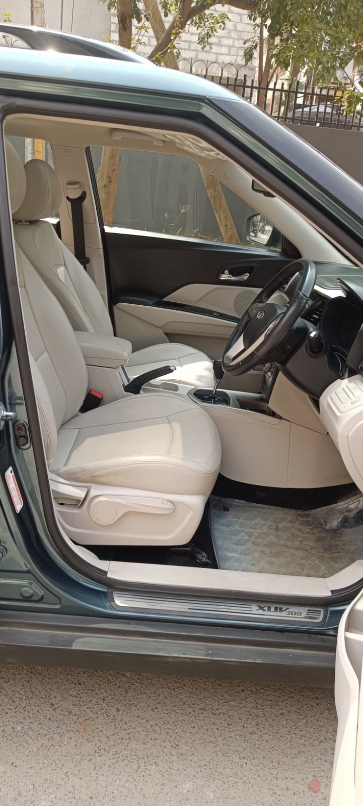 Used 2020 Mahindra XUV300 Used 2020 Mahindra XUV300