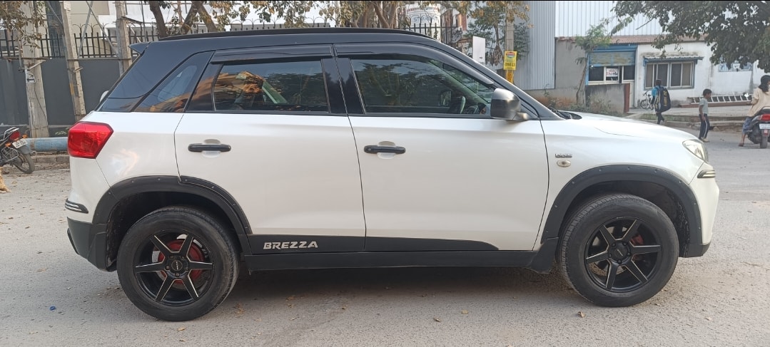 Used 2017 Maruti Suzuki Vitara Brezza Used 2017 Maruti Suzuki Vitara Brezza