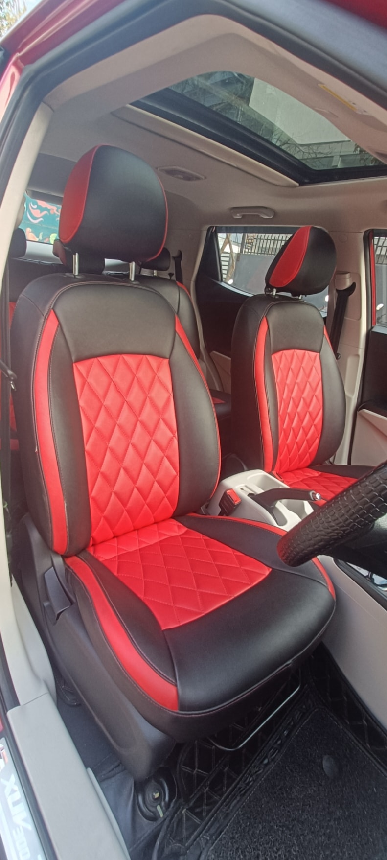 XUV300 image 14 XUV300 image 14