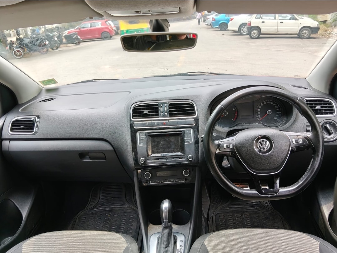 Polo image 12 Polo image 12