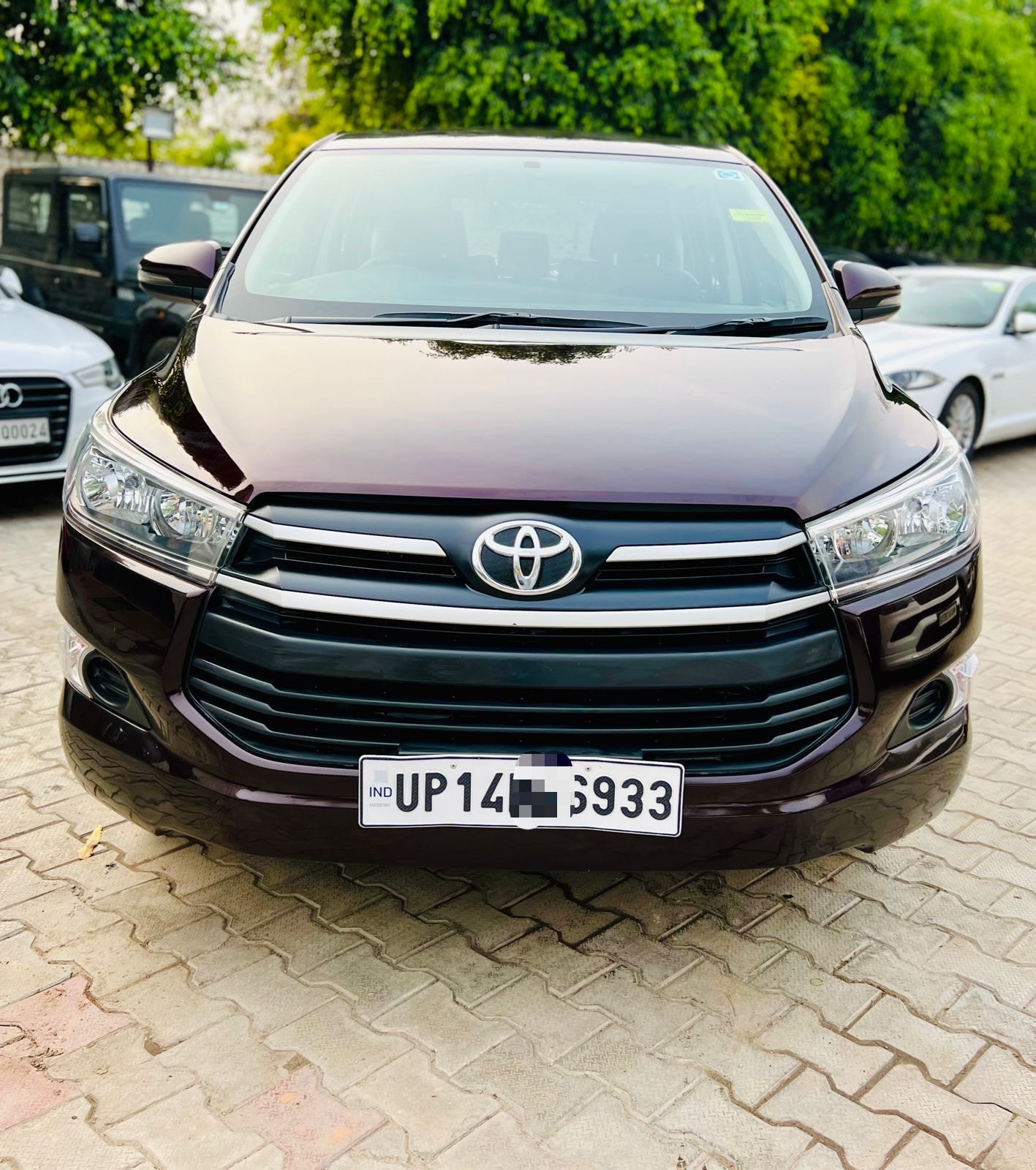 Innova Crysta image 1 Innova Crysta image 1