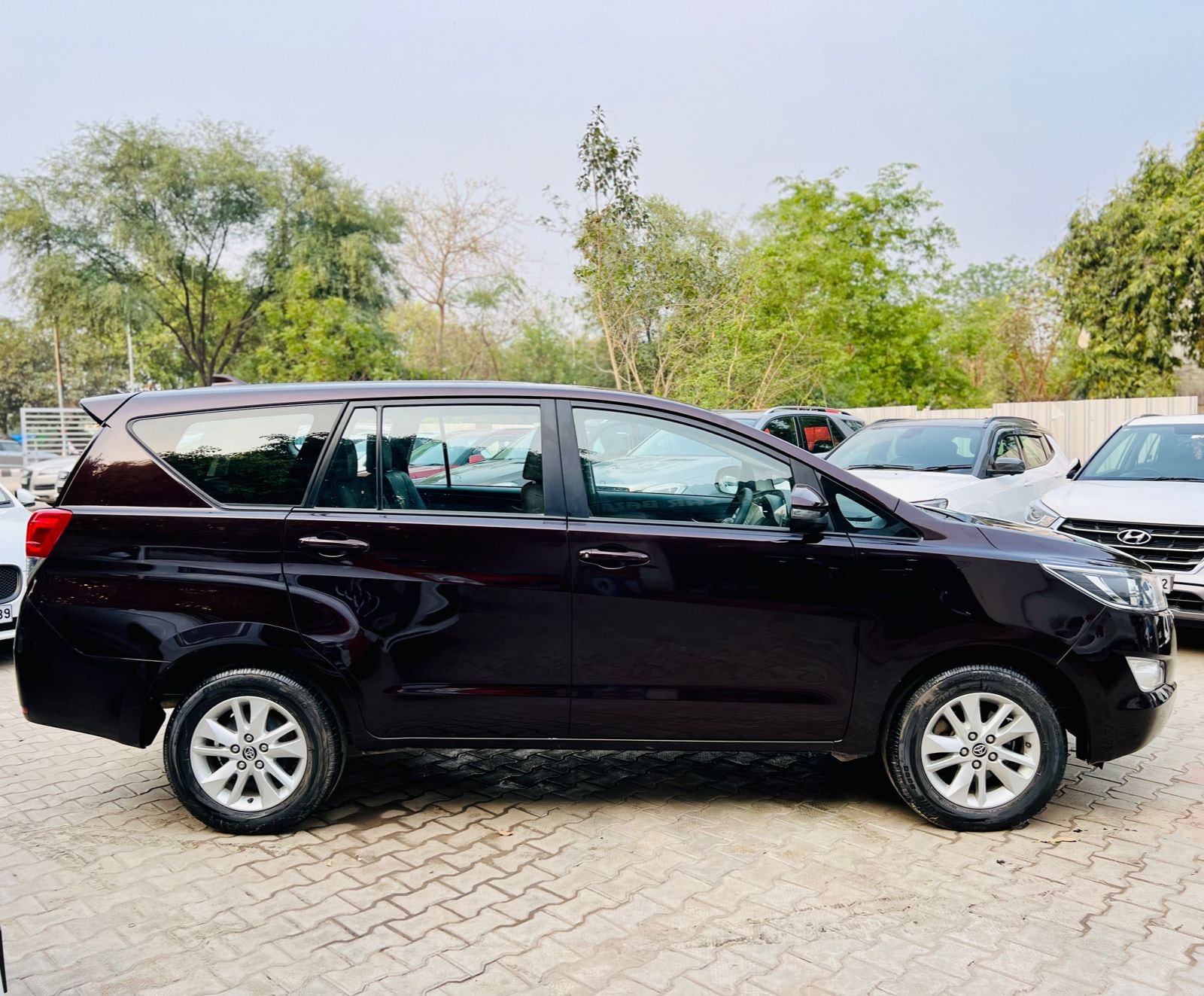 Innova Crysta image 6 Innova Crysta image 6