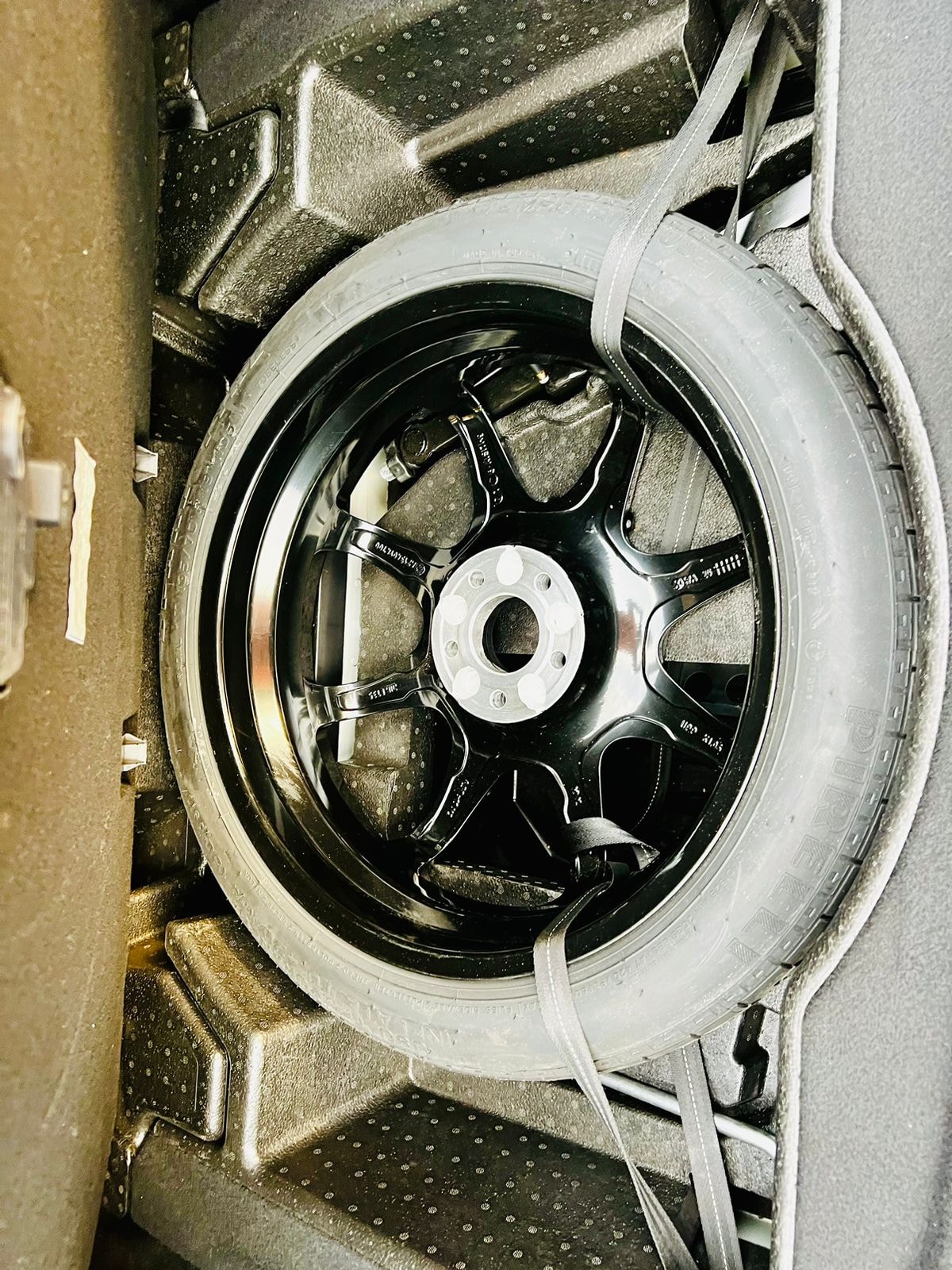 E-Class image 8 E-Class image 8