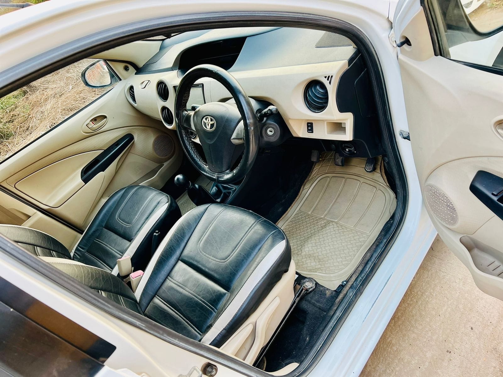 Etios Liva image 9 Etios Liva image 9