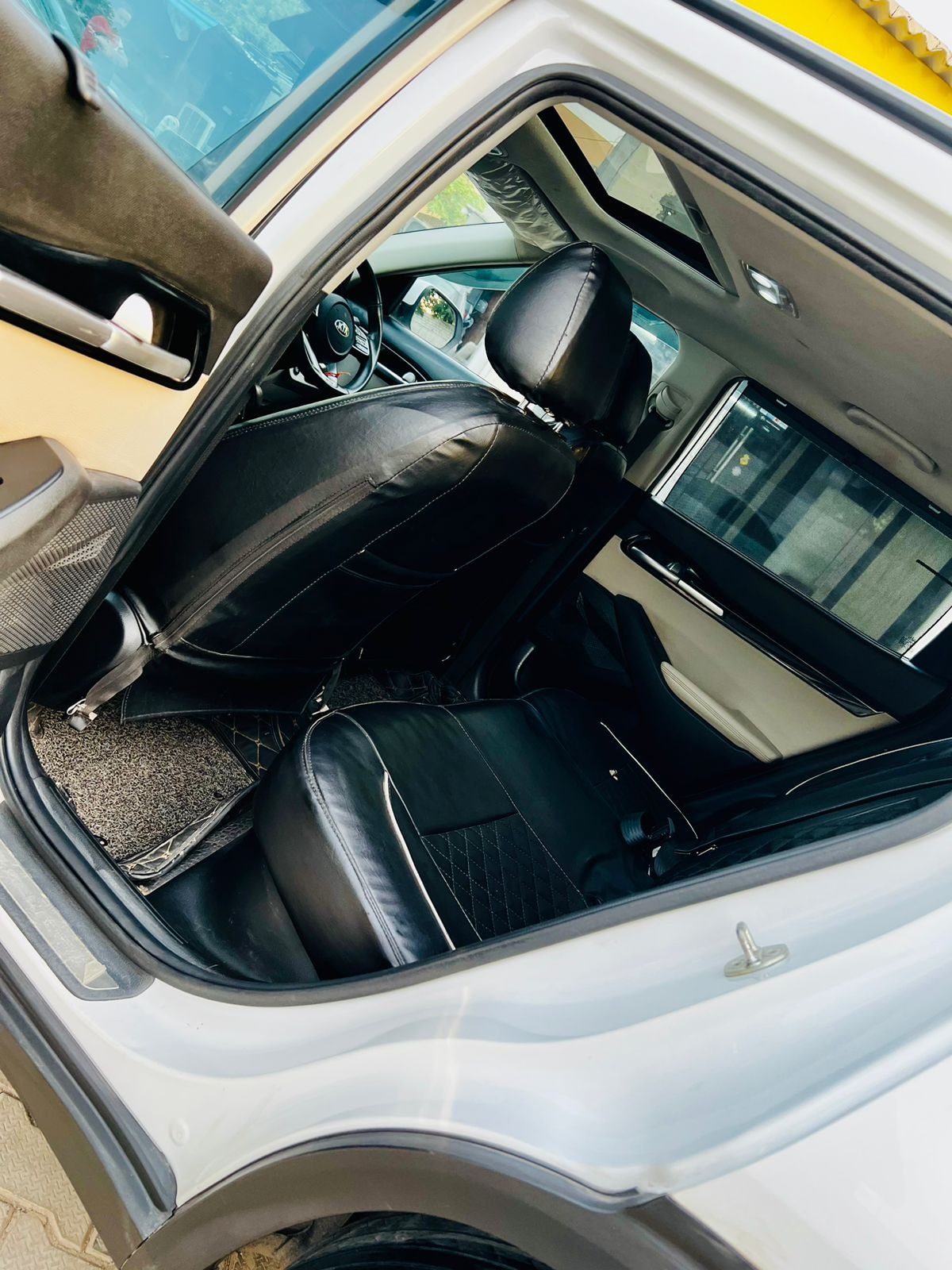 Seltos image 12 Seltos image 12