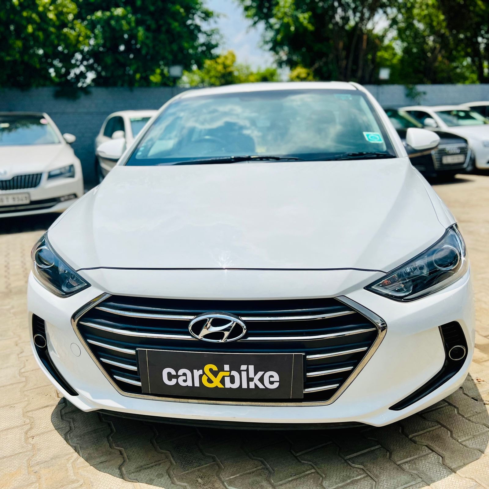 Elantra image 1 Elantra image 1