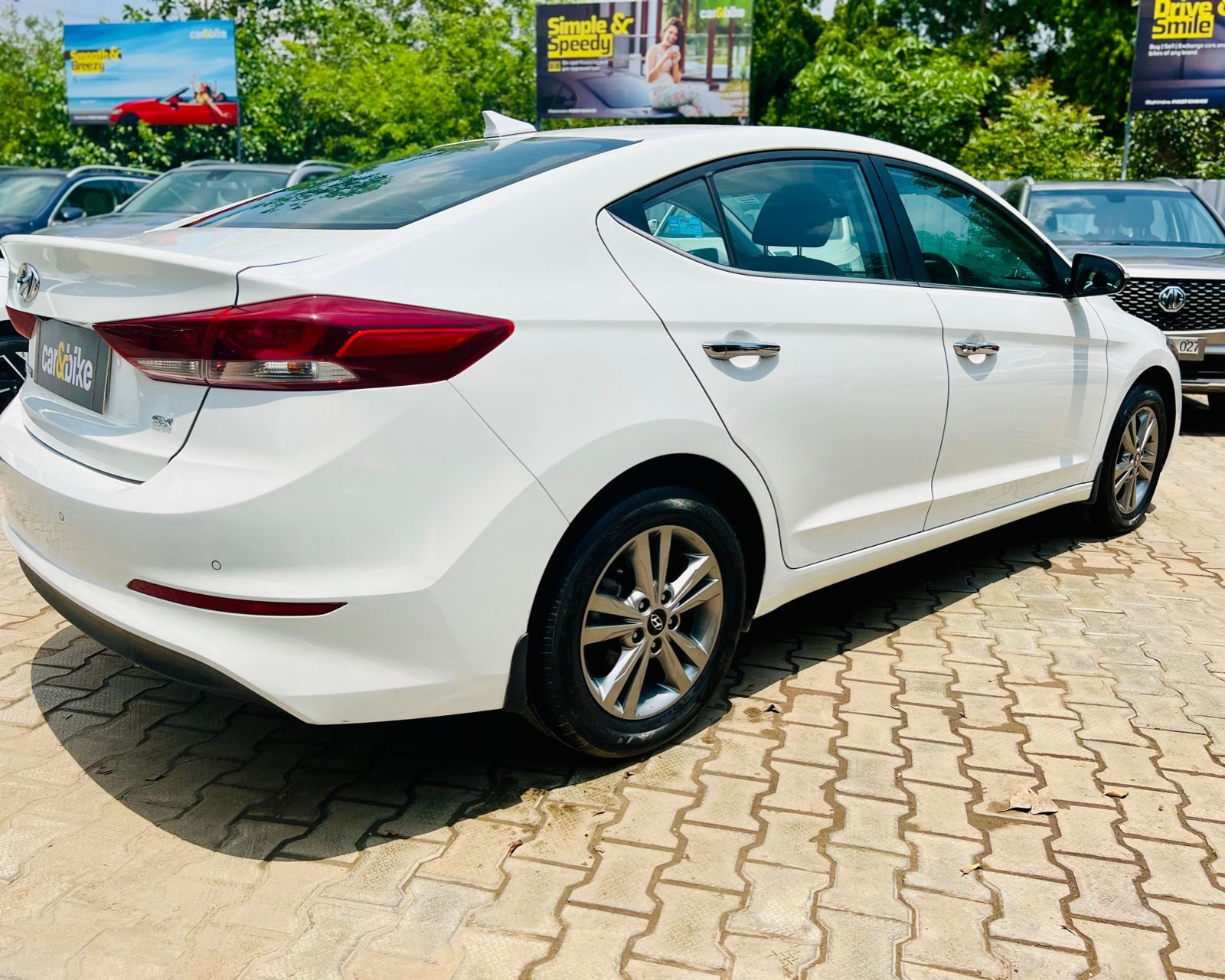 Elantra image 5 Elantra image 5