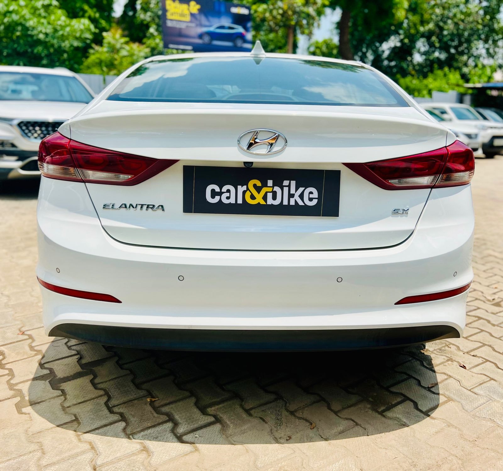 Elantra image 4 Elantra image 4