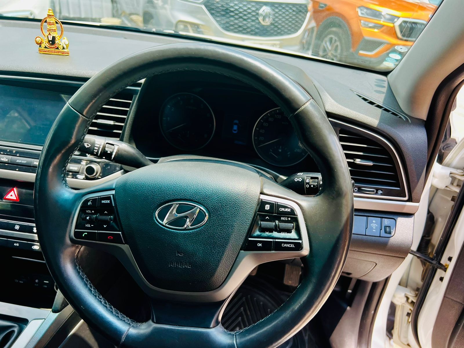 Elantra image 10 Elantra image 10