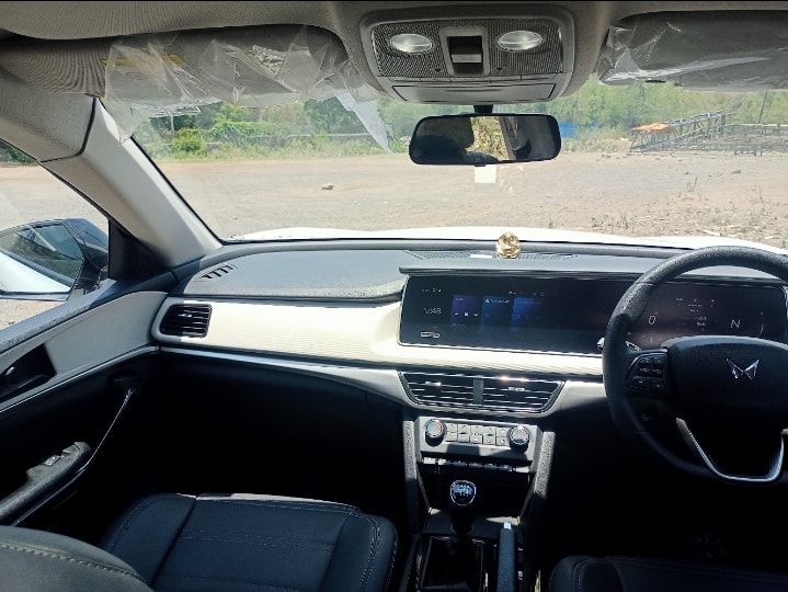 XUV700 image 8 XUV700 image 8