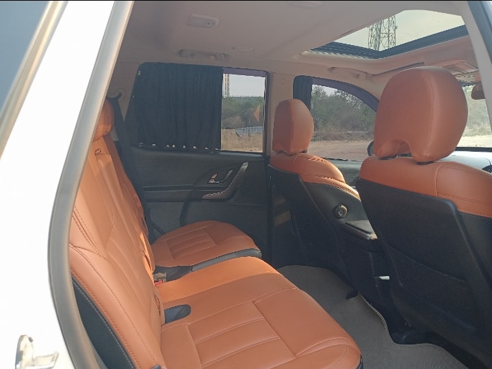 XUV500 image 12 XUV500 image 12