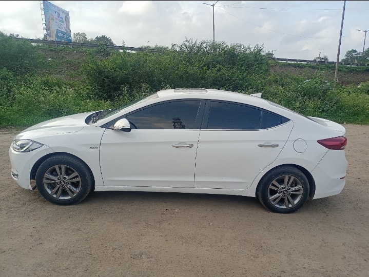 Elantra image 2 Elantra image 2