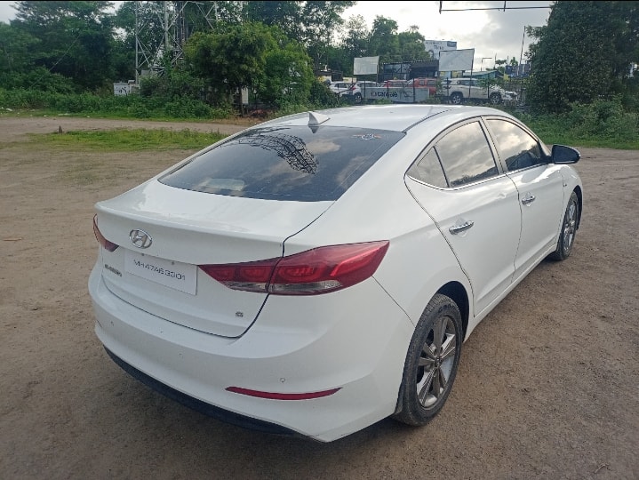 Elantra image 3 Elantra image 3