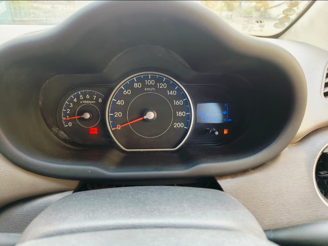 i10 image 11 i10 image 11