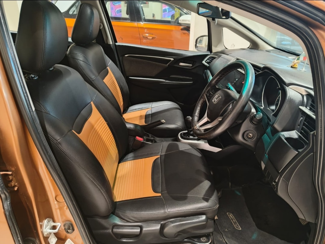 WR-V image 16 WR-V image 16