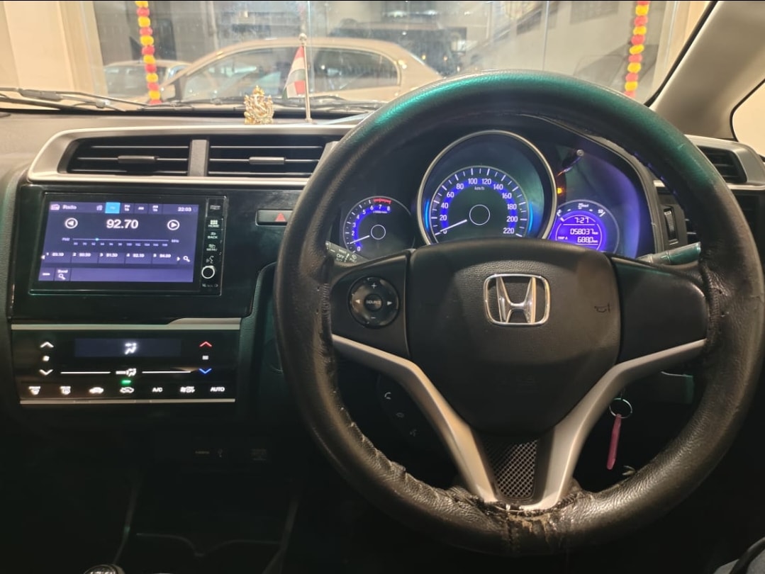 WR-V image 13 WR-V image 13