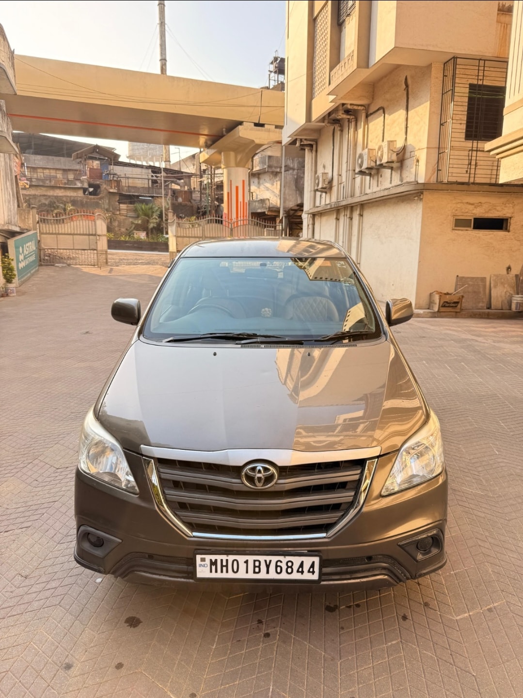 Innova image 1 Innova image 1