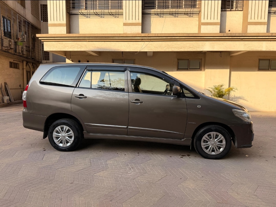 Innova image 12 Innova image 12