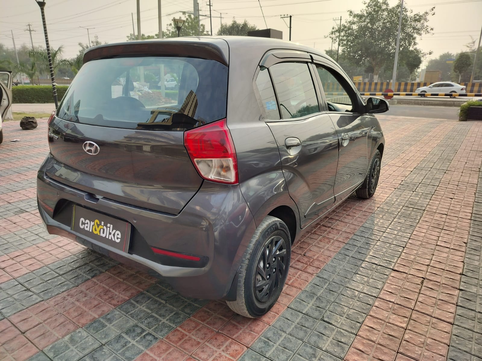 New Santro image 5 New Santro image 5