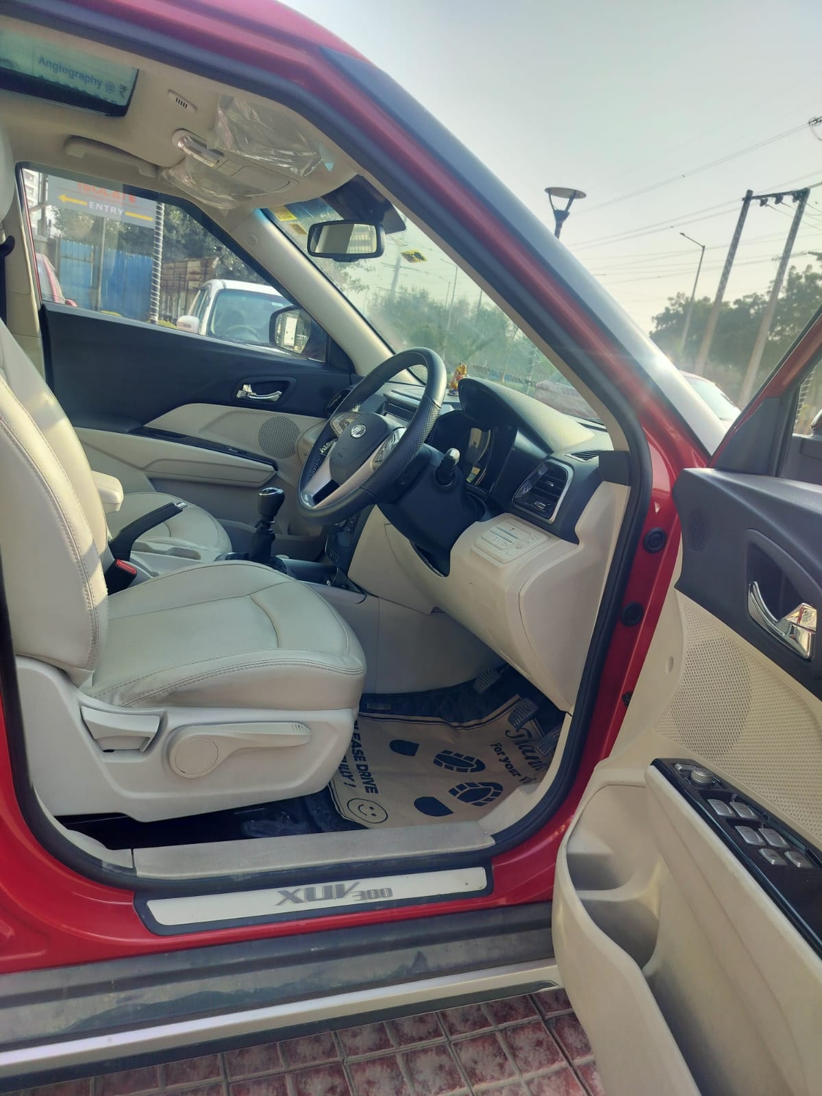 XUV300 image 17 XUV300 image 17