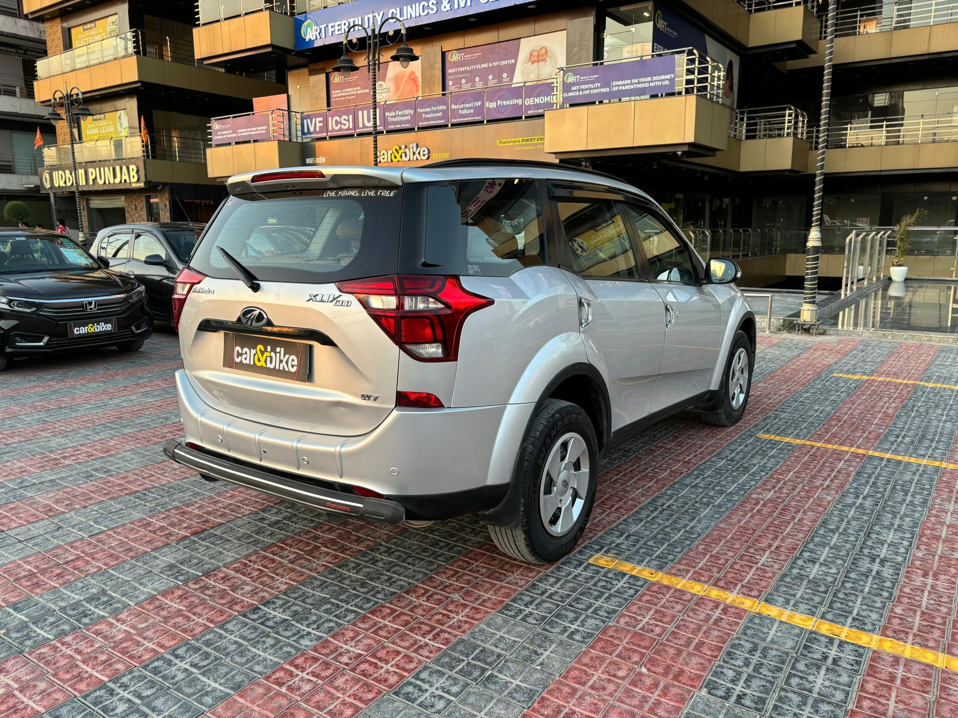 XUV500 image 5 XUV500 image 5