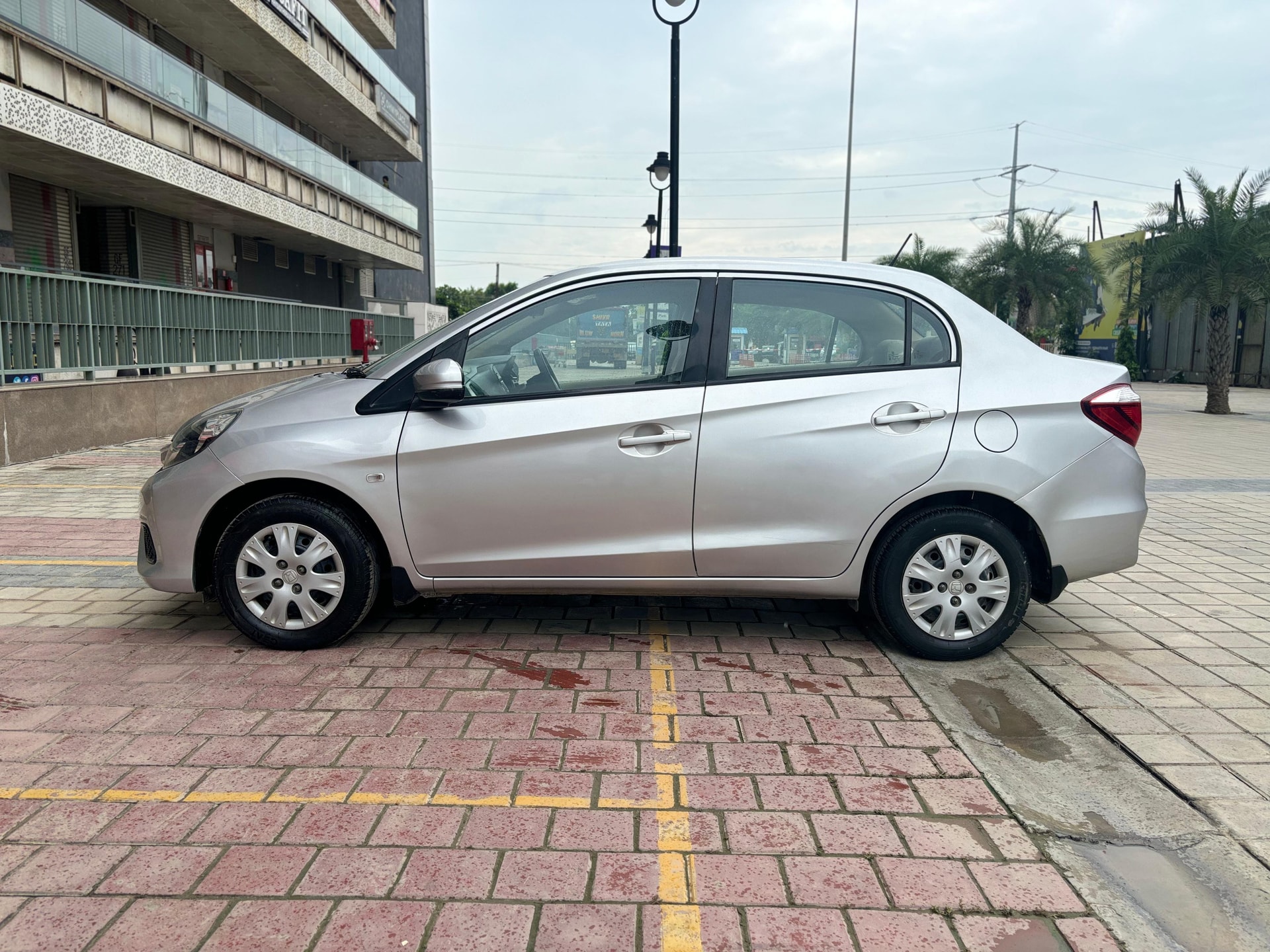 Amaze image 2 Amaze image 2