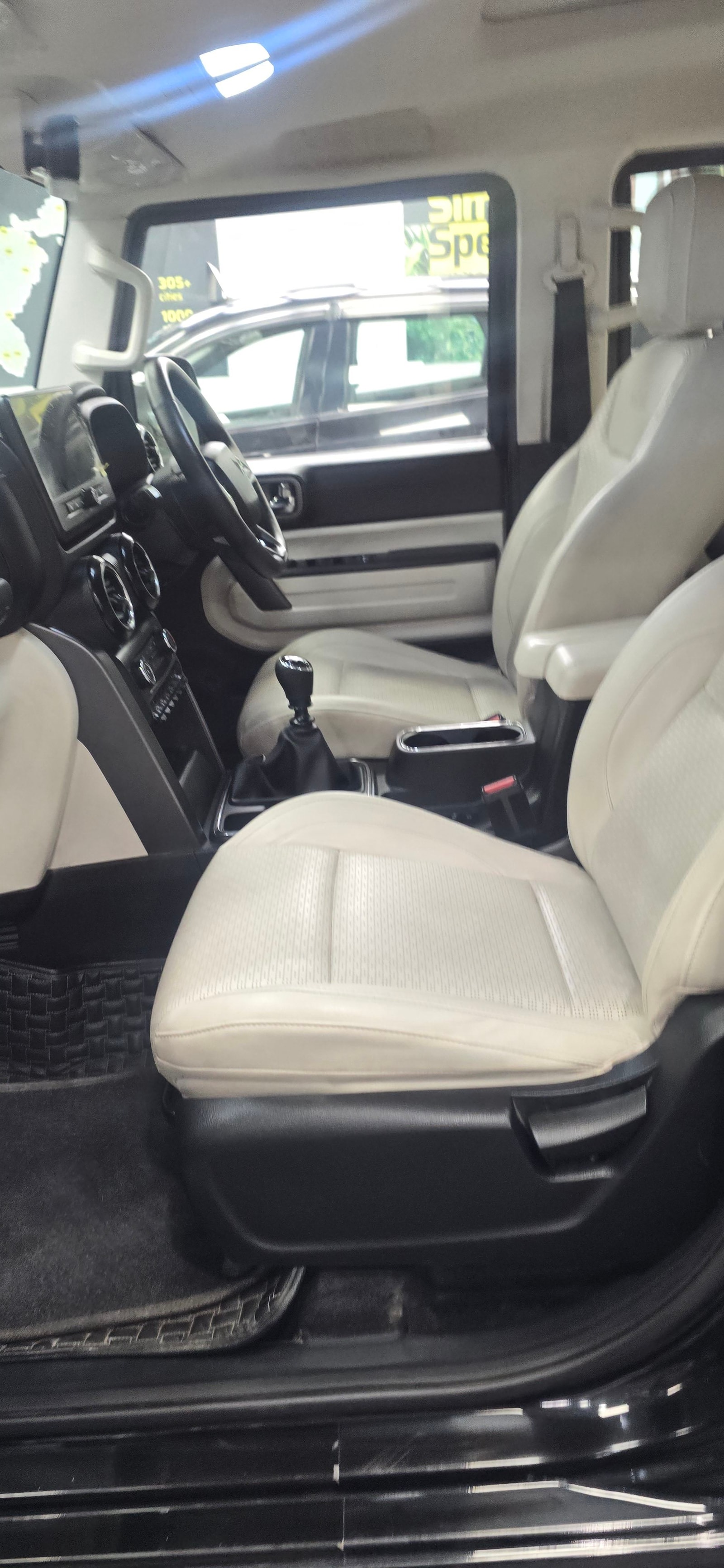 Thar Roxx image 16 Thar Roxx image 16