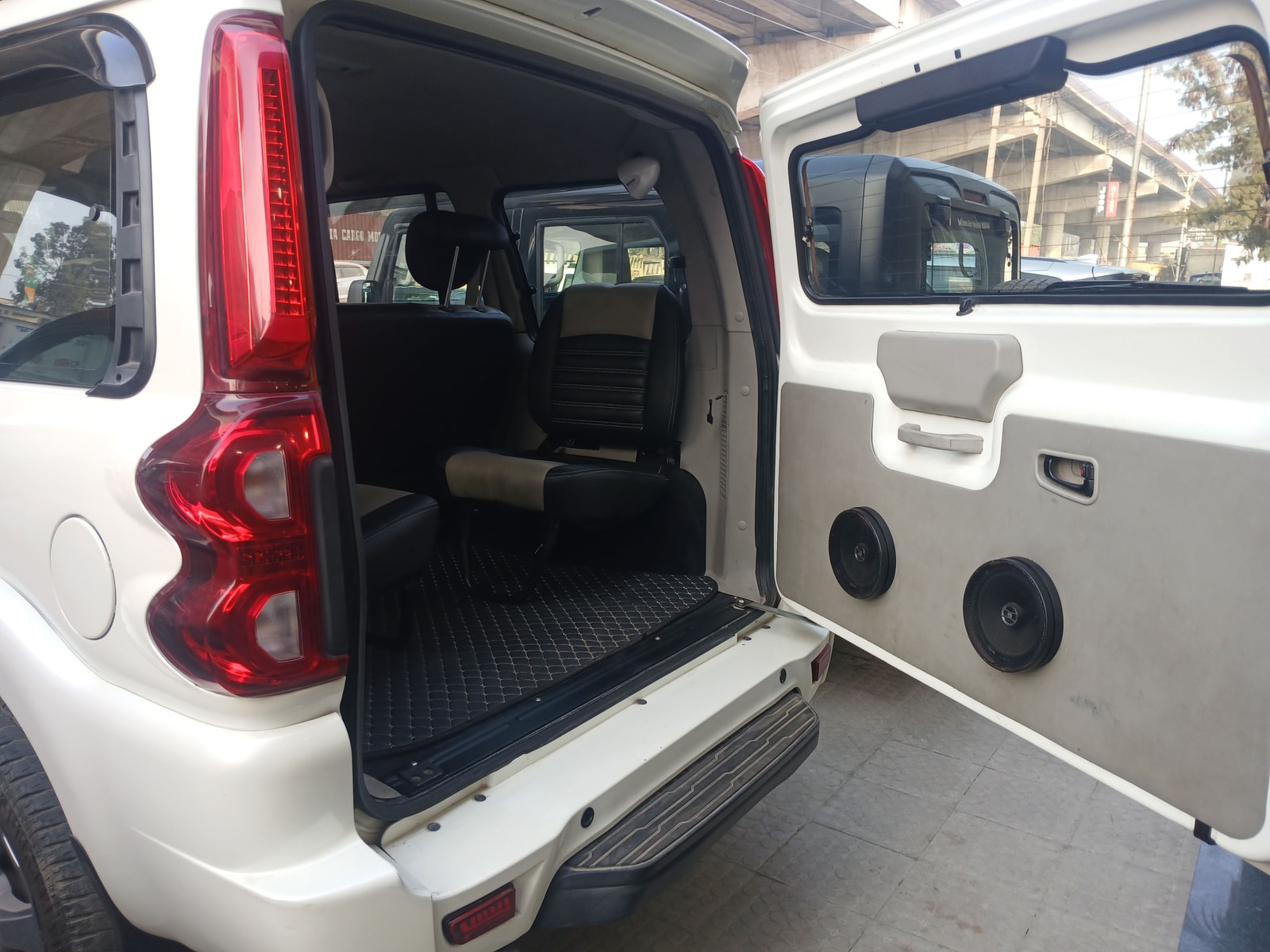 Scorpio image 10 Scorpio image 10