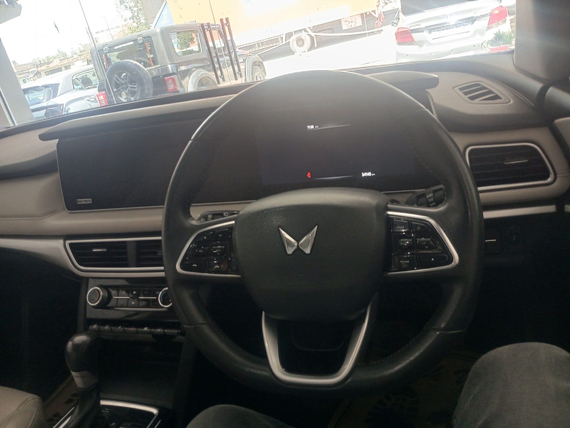 Used 2023 Mahindra XUV700 Used 2023 Mahindra XUV700