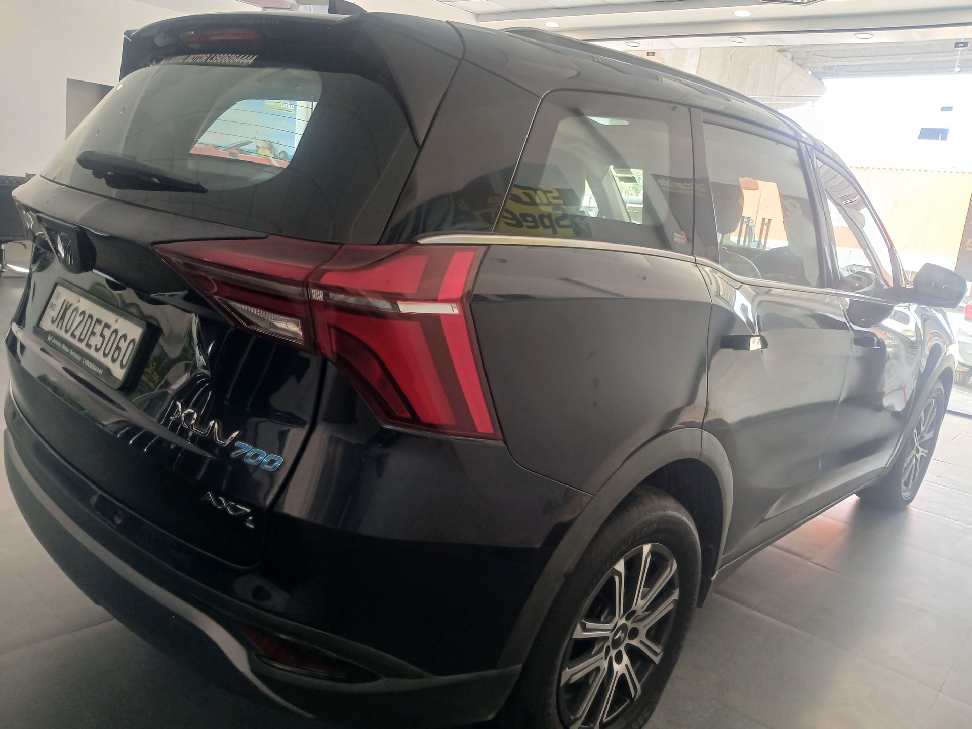 Used 2023 Mahindra XUV700 Used 2023 Mahindra XUV700